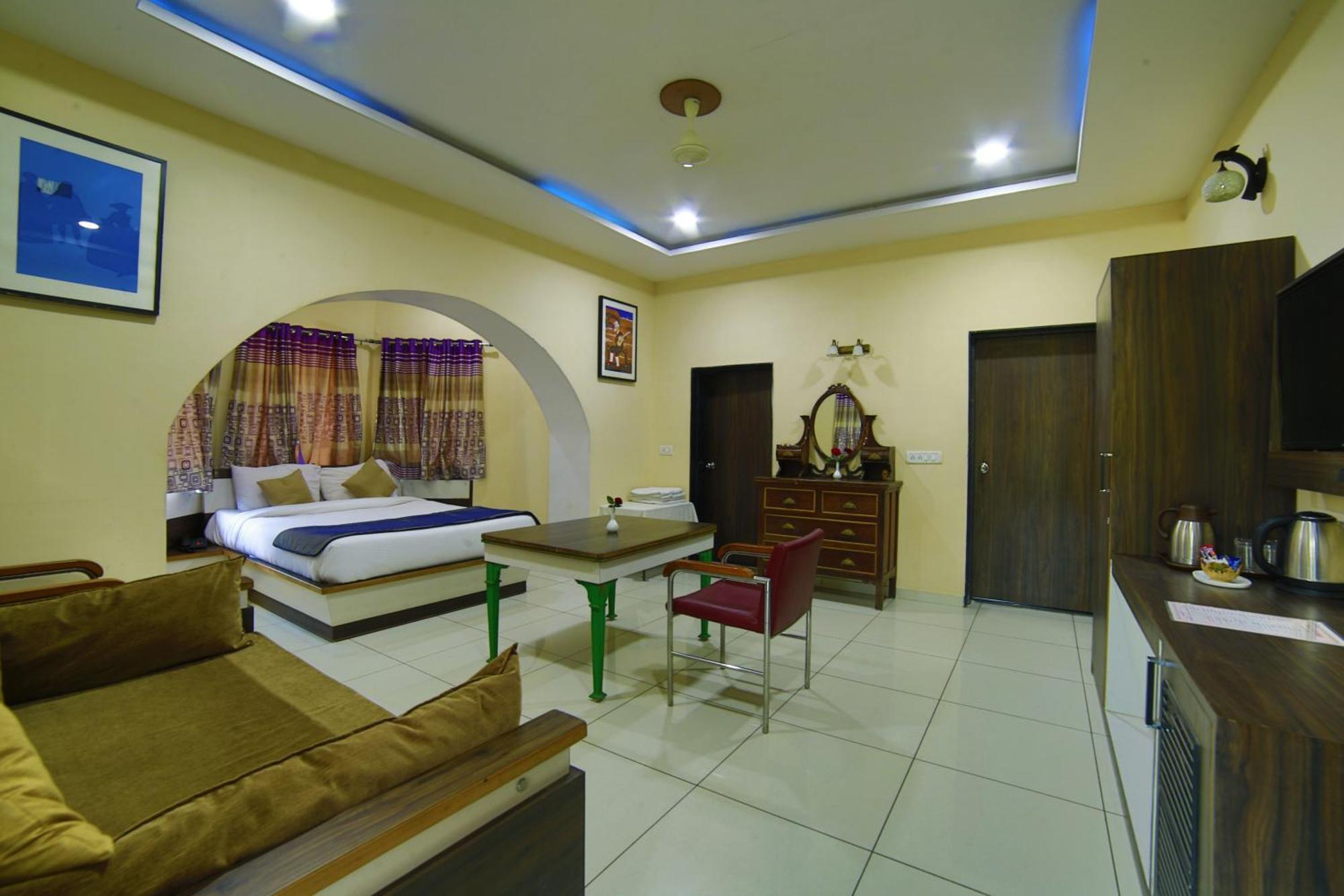 Briars Heritage Mount Abu Exterior photo