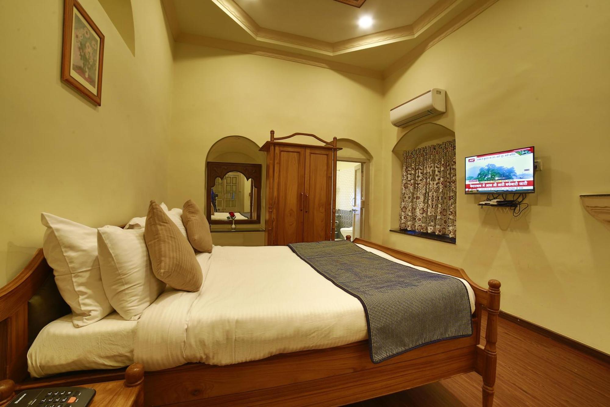 Briars Heritage Mount Abu Exterior photo
